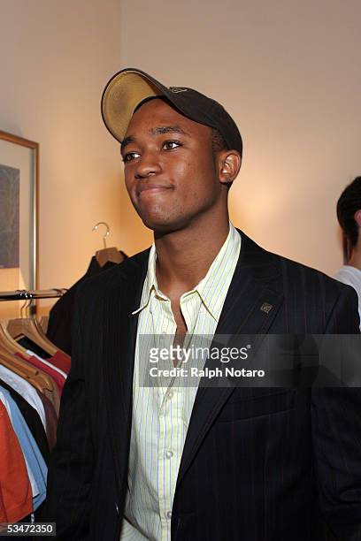 86 Lee Thompson Young Photos and Premium High Res Pictures - Getty Images