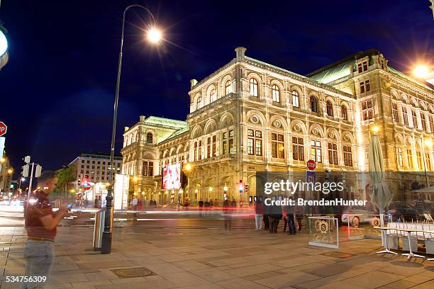 ocupado ópera - ópera de viena imagens e fotografias de stock