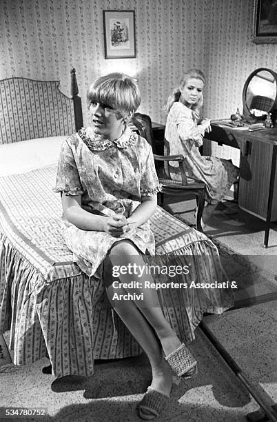 Italian singer Caterina Caselli reharsing with Italian actress Laura Efrikian in Nessuno mi può giudicare. Italy, 20th May 1966