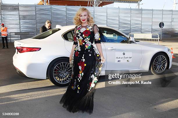 Kylie Minogue arrives at Bocelli and Zanetti Night on May 25, 2016 in Rho, Italy.