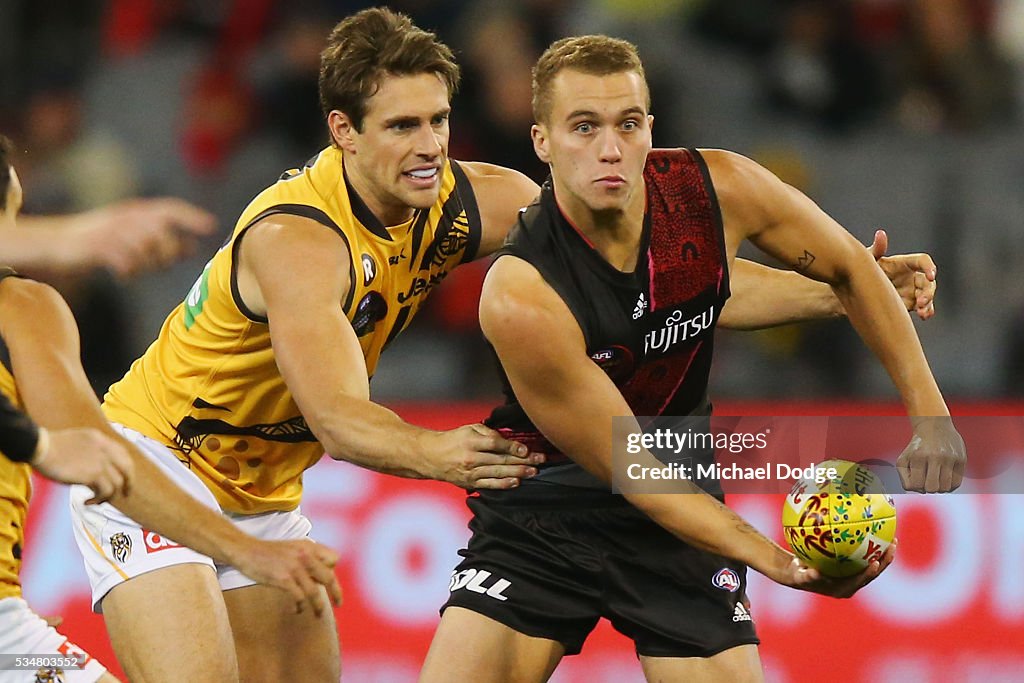 AFL Rd 10 - Essendon v Richmond