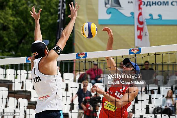 Paolo Nicolai of Italy blocks an attack of Nicholas Lucena of USA during Italy vs USA game on day 4 of the FIVB Moscow Grand Slam on May 27, 2016 at...