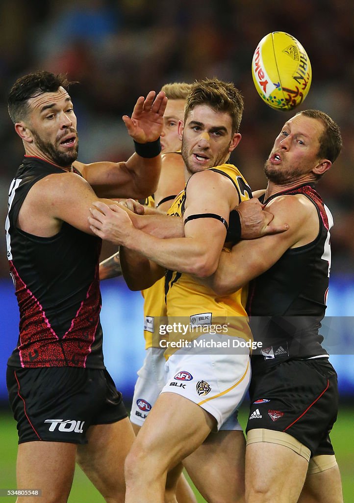 AFL Rd 10 - Essendon v Richmond