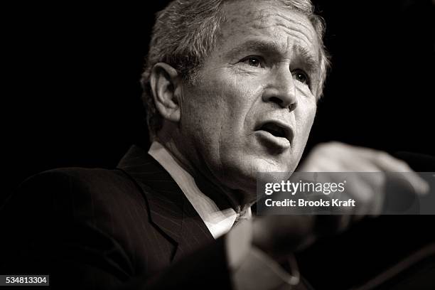 President George W. Bush speaks at a campaign fundraiser for Charlie Crist, a candidate for Governor of Florida, in Orlando, September 21, 2006.