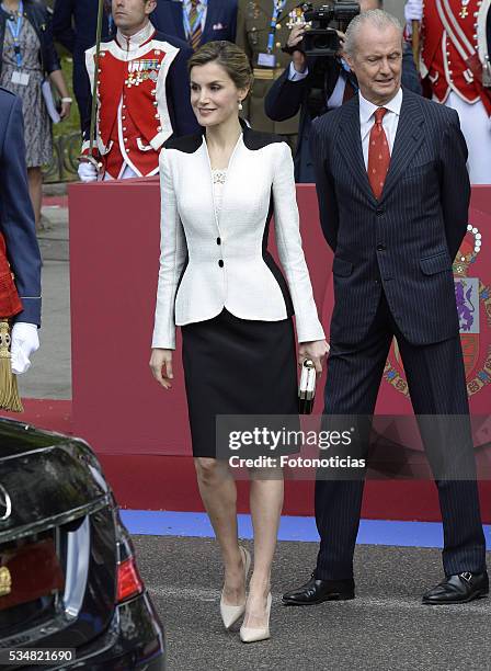 Queen Letizia of Spain and Spanish Defense Minister Pedro Morenes attend the Armed Forces Day Hommage on May 28, 2016 in Madrid, Spain.