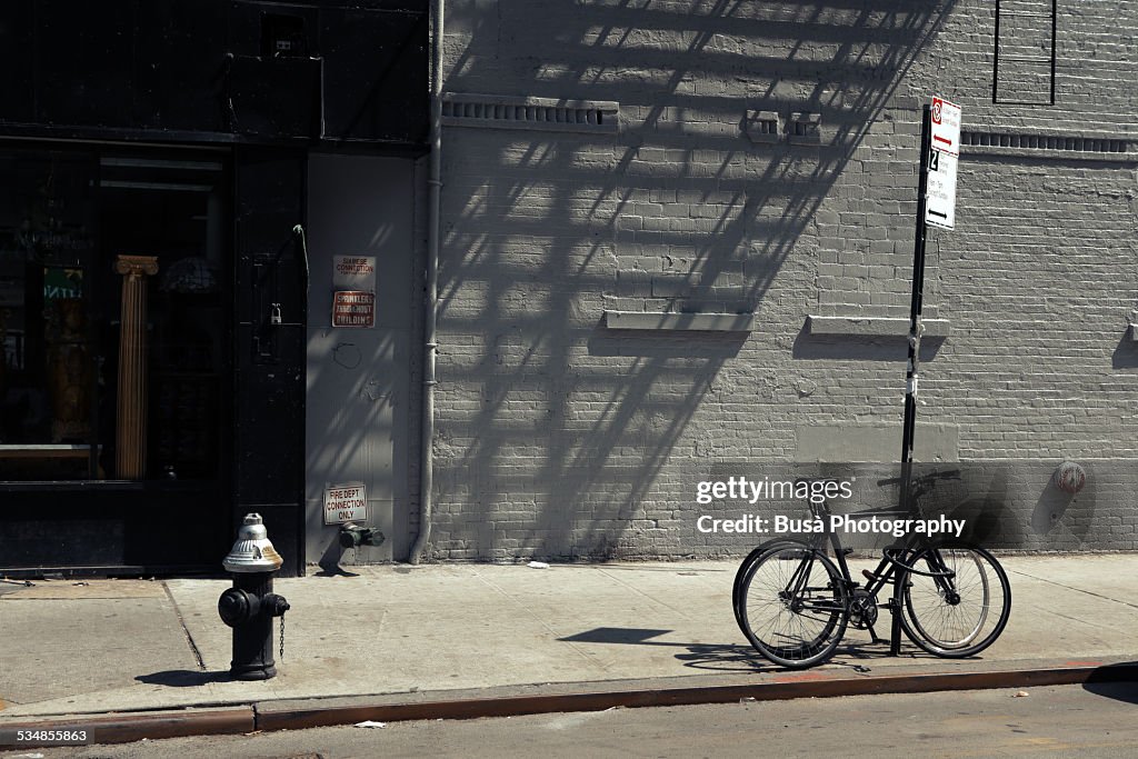 Bikes in a New York City sidewalk