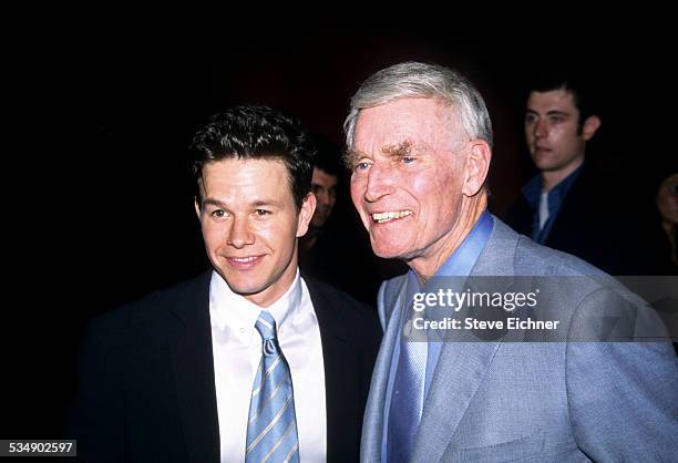 Mark Wahlberg and Charlton Heston at premiere of 'Planet of the Apes,' New York, July 23, 2001.