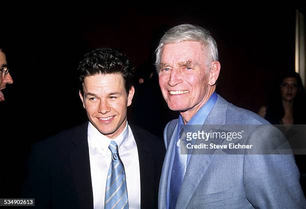 Mark Wahlberg and Charlton Heston at premiere of 'Planet of the Apes,' New York, July 23, 2001.