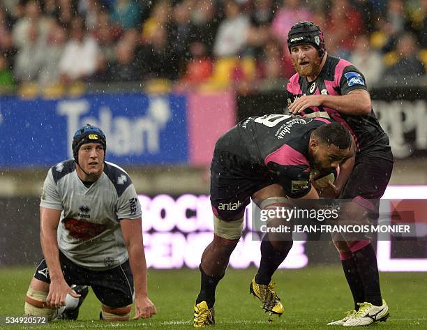 Stade Francais Paris' Australian flanker Patrick Sio runs with the ball during the French Top 14 rugby union match between Agen and Stade Français on...