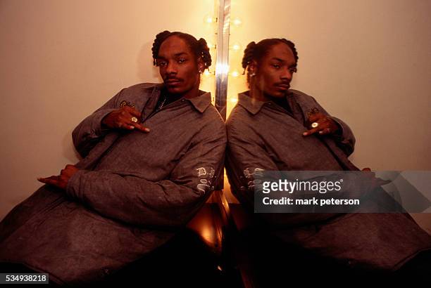 New York City, New York: New York One all news TV station - Television interview with Snoop Doggy Dogg, Apollo Theater.