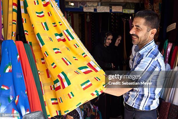 Iraq Textile Kurdish Textiles Photos and Premium High Res Pictures - Getty Images