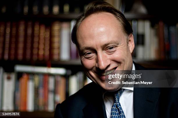 Andrew Rpbert 84 photos et images haute résolution de Andrew Roberts (Historian ...