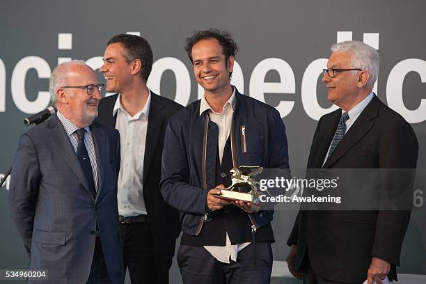 Major of Venice Giorgio Orsoni delivers the Golden Lion as Best Artist to Tino Sehgal during The 55th International Art Exhibition at Giardini on...