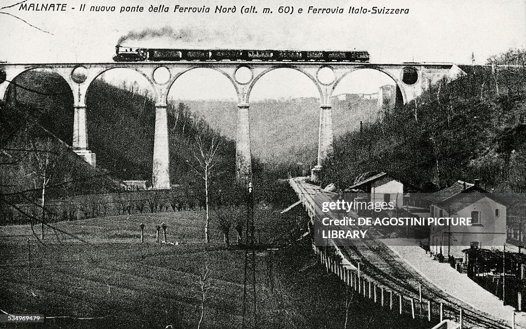 Passage of train lines of Varesine on the bridge