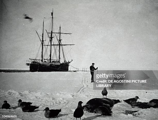 The City of New York during the Antarctic expedition of Richard Evelyn Byrd , 1927-1929. 20th century.