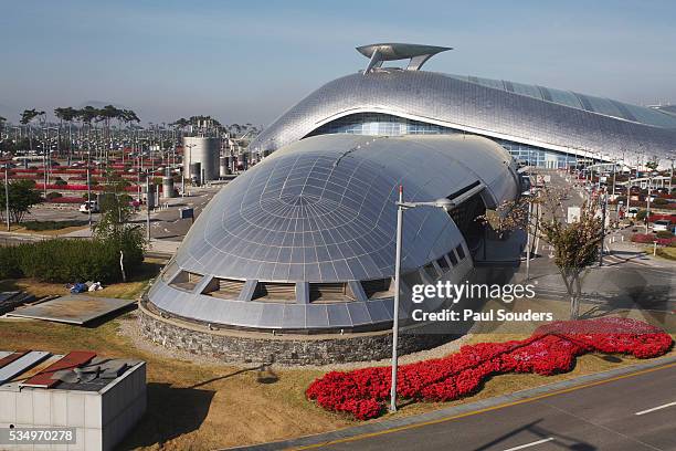 rail station at incheon international airport - incheon stock pictures, royalty-free photos & images