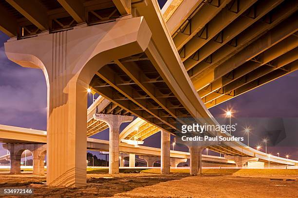 highway overpasses, tampa, florida - ingeniería civil fotografías e im�ágenes de stock