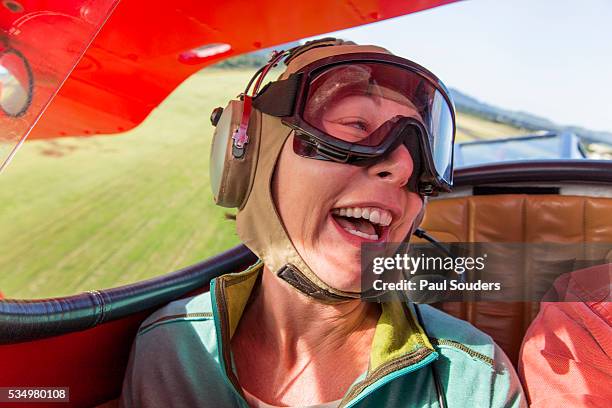 biplane ride, kauai, hawaii - biplane stock pictures, royalty-free photos & images