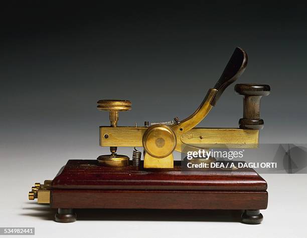 Transmitter key for Morse telegraph, with a non-sparking device, 1870. Italy, 19th century. Rome, Museo Storico Delle Poste E Telecomunicazioni