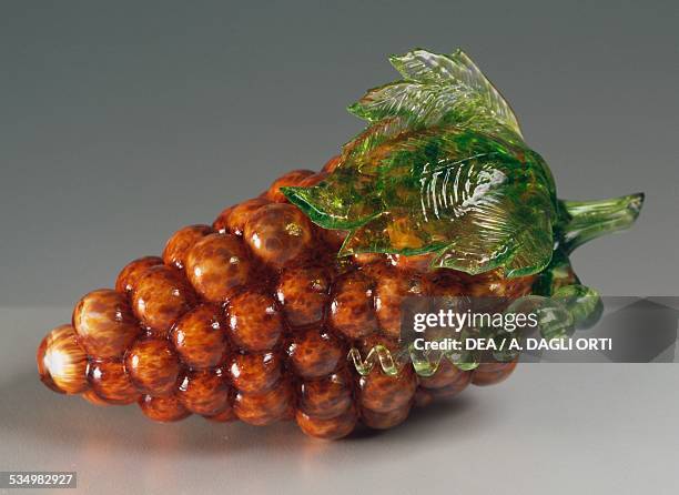 Grapes, Murano glass fruit. Italy, 20th century.