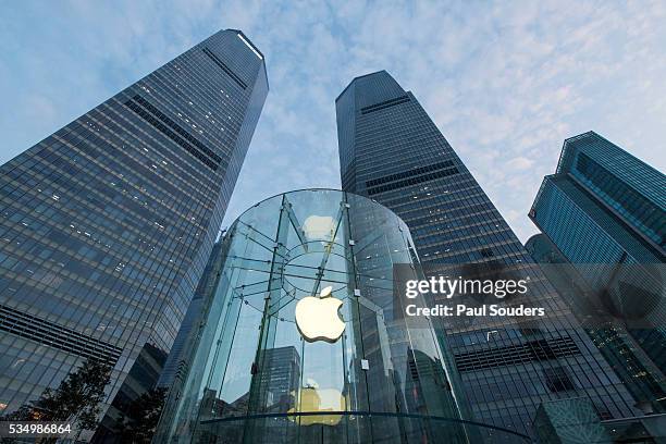 apple store, shanghai, china - apple computer stock-fotos und bilder