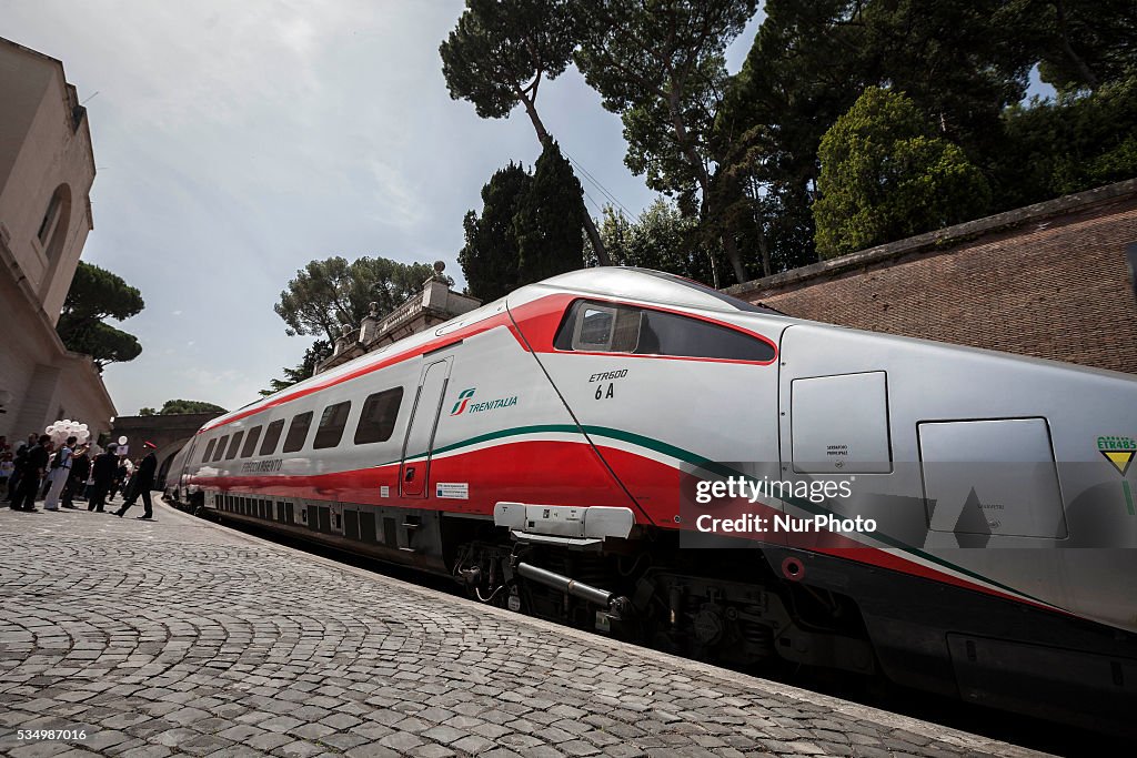 &quot;Children's Train&quot; arrives in Vatican for a meeting with Pope Francis