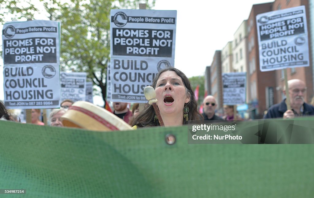 Ireland: Hundreds protest against the Homelessness and Housing Crisis