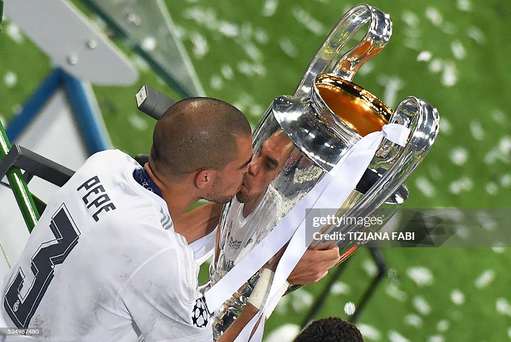 TOPSHOT-FBL-EUR-C1-REALMADRID-ATLETICO