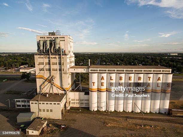 grain terminal, lethbridge, alberta, canada - lethbridge alberta stock pictures, royalty-free photos & images