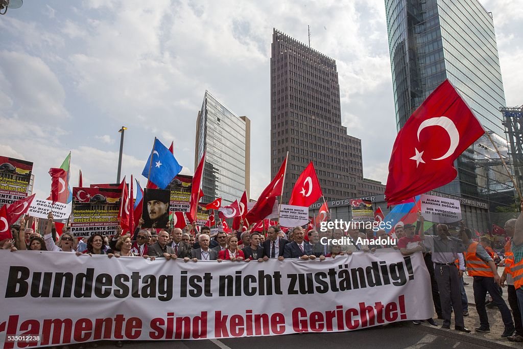 Turkish groups' protest in Berlin