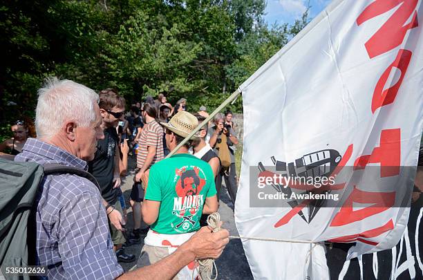 People marched to the construction site Giaglione, where they were stopped by heave Police forces.