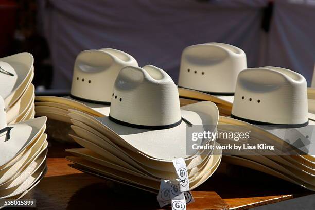 cowboy hats for sale - pendleton oregon stockfoto's en -beelden