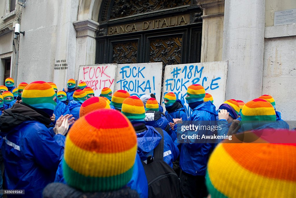 Italy - Bank Italia Venice shut by Blockupy