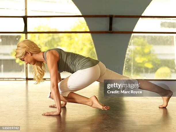 Alo Yoga Fotografías e imágenes de stock - Getty Images