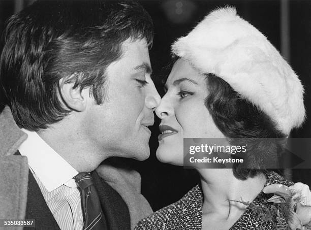 English actor Oliver Reed with his first wife, Kate Byrne, after their wedding at Kensington Register Office, London, 2nd January 1960.