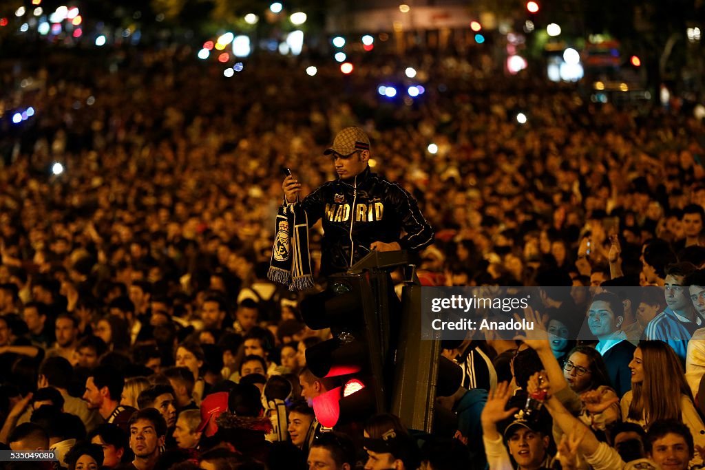 Real Madrid supporters celebrate victory 