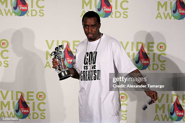Moonman Rapper 289 Moonman Stock Photos, High-Res Pictures, and Images - Getty Images