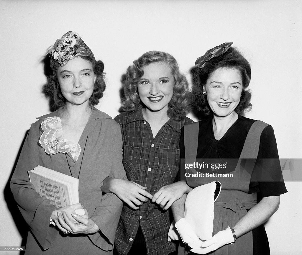 Lillian and Dorothy Gish with Susanna Foster