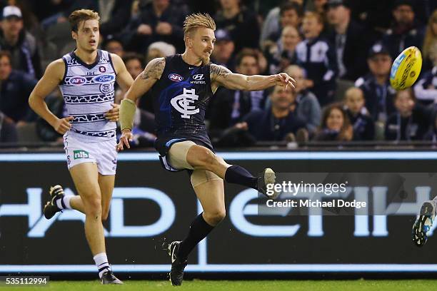 Dennis Armfield of the Blues kicks a long goal during the round 10 AFL match between the Carlton Blues and the Geelong Cats at Etihad Stadium on May...
