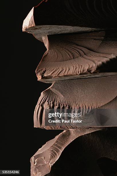 chocolate pieces - chocolat texture stock-fotos und bilder