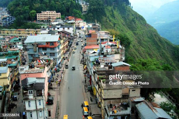 gangtok in sikkim, india. - gangtok ストックフォトと画像