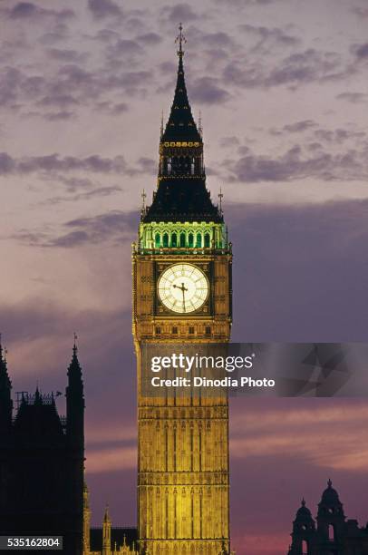 big ben in london, england, united kingdom. - big ben night stock pictures, royalty-free photos & images