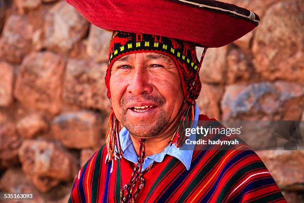 retrato de hombre peruana, fotografía, sagrado valley, perú - quechuas fotografías e imágenes de stock