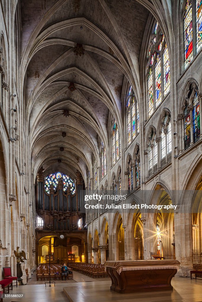 The nave of Eglise Saint Severin in Paris.