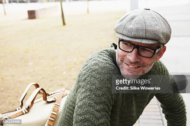 smiling middle-aged man - 55 59 anni foto e immagini stock
