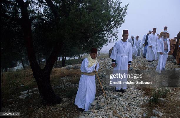 ?Chavouot? Pilgrimage on the mount Gerizim, . The high priest with the sepher thora