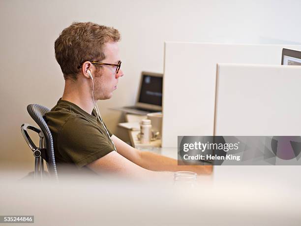 Computer User Profile Cubicle Photos and Premium High Res Pictures ...