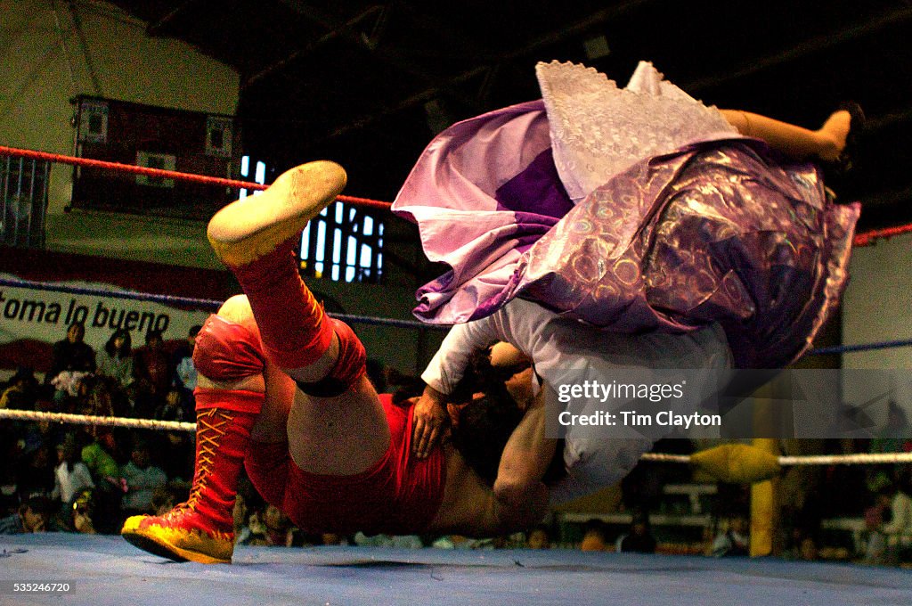 Female Lucha Libre Wrestling - The Fighting Cholitas