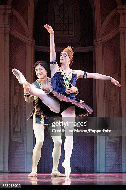 Les Ballets Trockadero de Monte Carlo Raymonda's Wedding Raymonda Fernando Madina Gallego Jeanne de Brinne