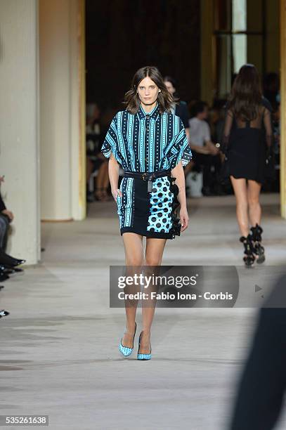 Model walks the runway during the Emanuel Ungaro fashion show at Paris Fashion Week Womenswear Spring/Summer 2014 on Septemner 30, 2013 in Paris,...